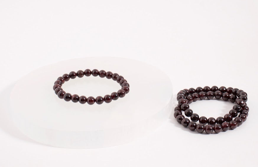 Garnet Bracelet – Attracting Love. Regenerating. Self-Worth.