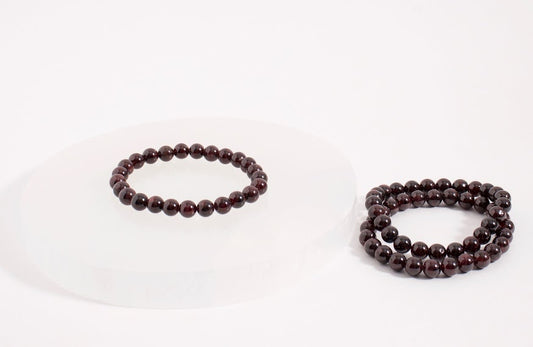 Garnet Bracelet – Attracting Love. Regenerating. Self-Worth.