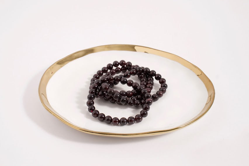 Garnet Bracelet – Attracting Love. Regenerating. Self-Worth.